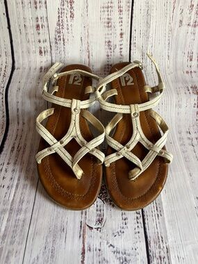 R2 White Strappy Women's Sandals